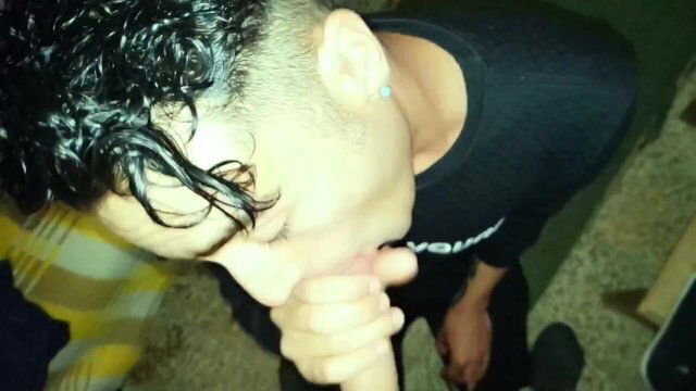 Friend makes feel like being inside pussy with warm mouth hand