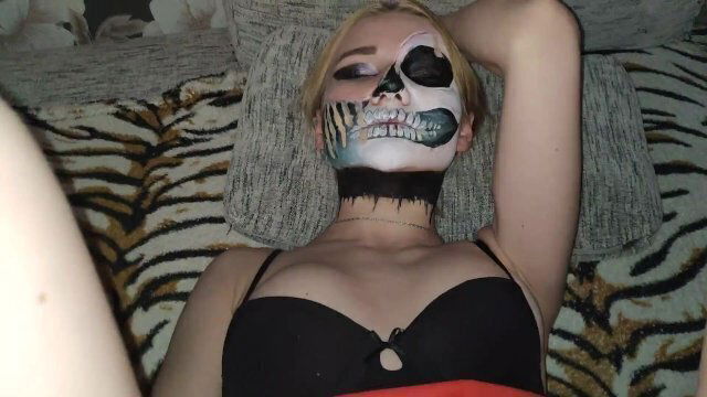 Halloween masks. teen girlfriend real orgasm. 60FPS. 1080.