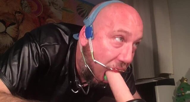 Suck Dildo Deepthroat mouth full mouthguard, headgear spider