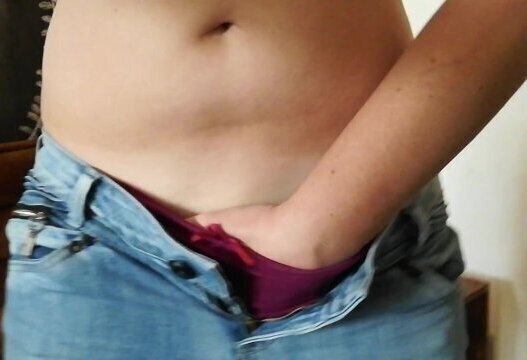 Hard clit rubbing...Jeans black bra...Nipple