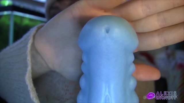 Dragon Un-Boxing Alexis Bandit