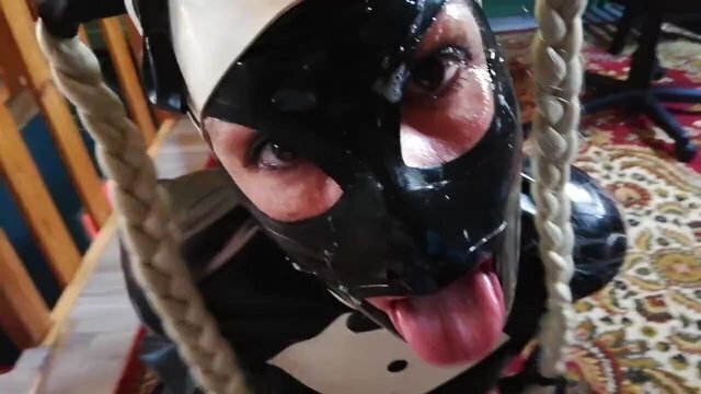 soubrette suce comme salope