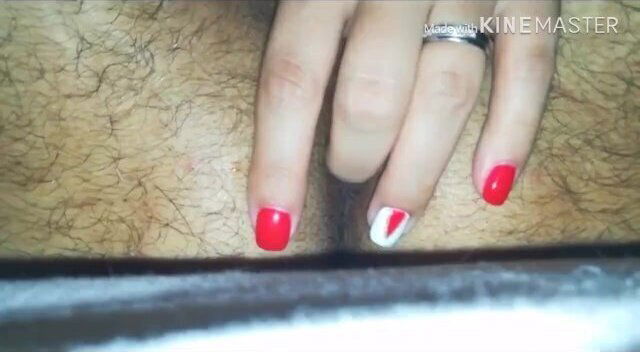 Gros cumshot après un massage d’anus et une branlette lente