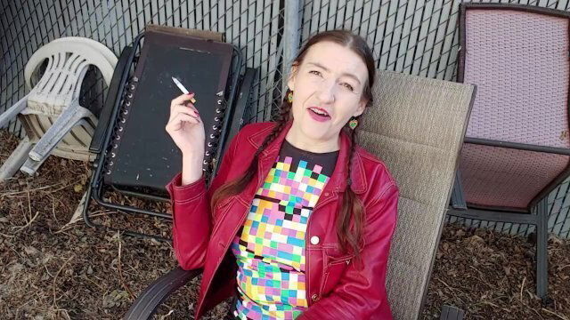 Inhale smoking fetish Gypsy Dolores