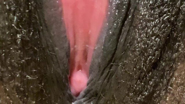 EBONY MASTURBATION FINGERING NOISY PUSSY (CLOSE