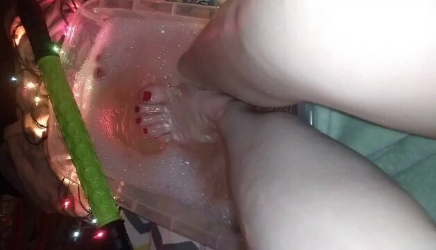 Young Milf MOANS during feet soak pampering -Feet Fetish