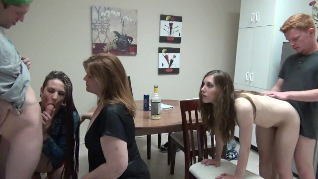 FEMALE ROBOTS SUCK FUCK ROBOT ORGY