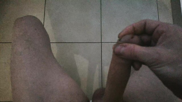 Quick hangjob orgasm