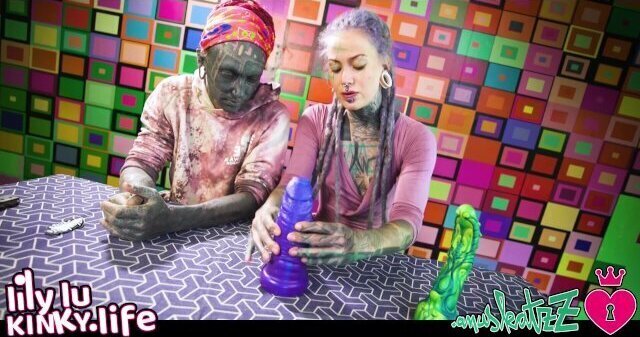 HANKEYS TOYS DILDO UNBOXING Anuskatzz Tattoo, ink, BDSM