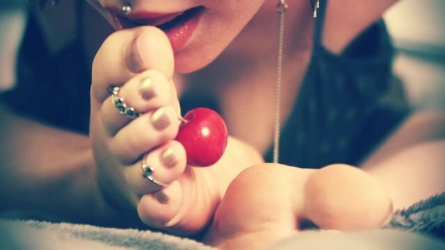 Sexy licking toes soles