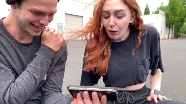 Innocent year skater girl reacts