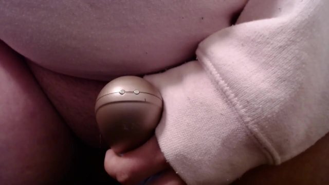 Rocking Satisfyer Feels Good