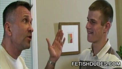 Tommy Coxx Matt Sizemore Spanking Twink