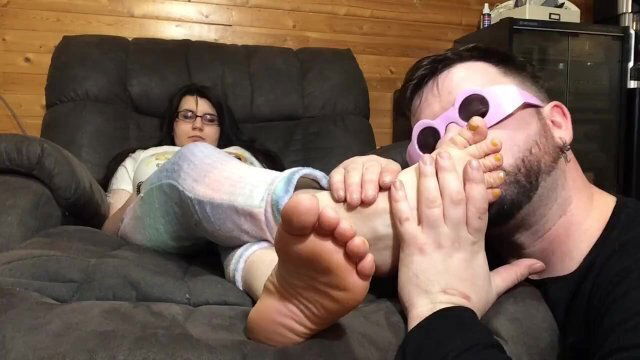 Nerdy Native Teen gets her Stinky Little Feet Worshiped