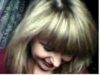 Not to show, but she like sex chat 