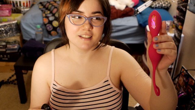 VLOG: Unboxing Review! FondLove Vibrating Kegel Balls (Part