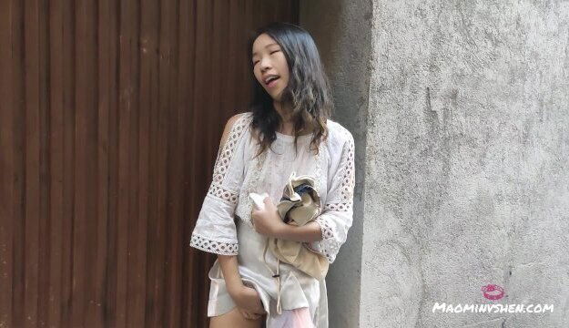 Trying our new remote controlled vibrator in the street