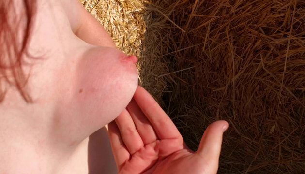 Slapping real real public slowmotion