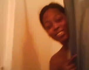 wyteboy frm iowa fucks black bytch frm ohio in tha showa