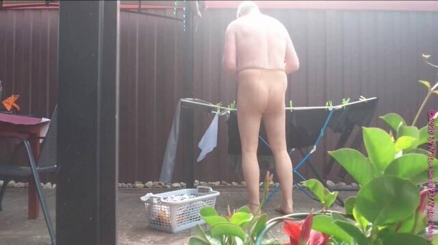 Wäsche aufhängen Feinstrumpfhose