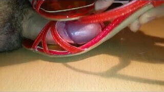 Fuck, trample, mother's sandals