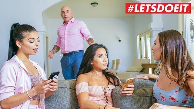 ScamAngels Gina Valentina Melissa Moore American BFF's Stepdad LETSDOEIT