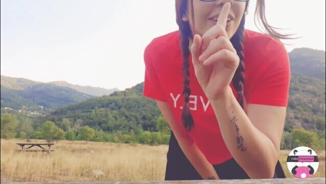 Giovane porno youtuber svela suoi segreti