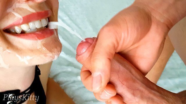 POURED STEPSISTER'S FACE! LOVES TASTE CUM! PLAYSKITTY FACIAL