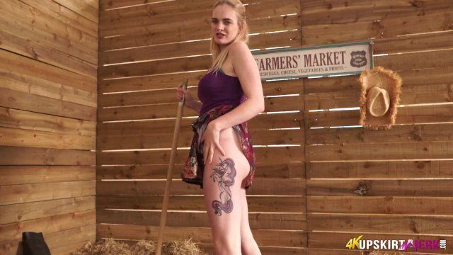 Dirty Blonde Wants Wank Over Shaven Cunt