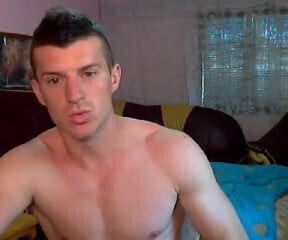 Fit guy jerks off on cam and cums