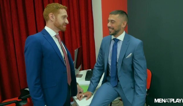 LEANDER FUCKS SHANE JACKSON IN HIS BUSINESS SCHOOL