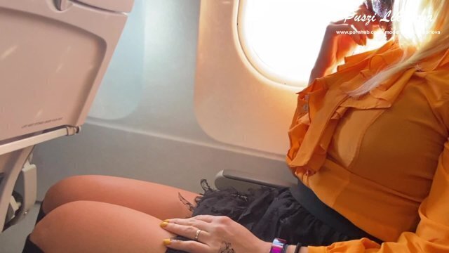 Extreme risky blowjob plane Puszi Likorlova