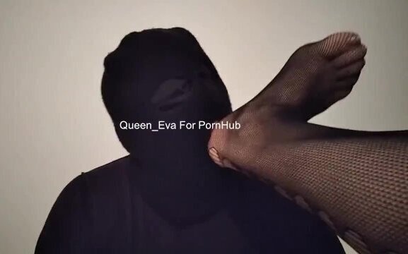 FEMDOM Padrona scopa faccia dello schiavo