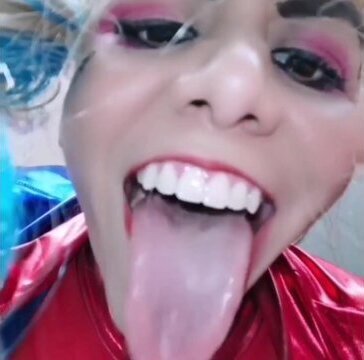 GIGANTA VORE HARLEY QUINN ENCOGE GUASON ESPECIAL HALLOWEEN