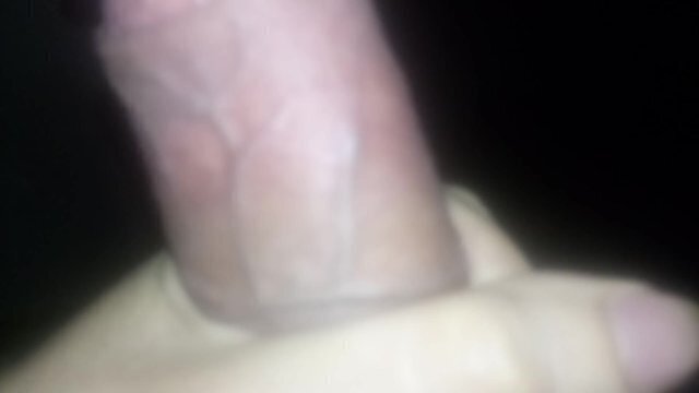 Enseño venas cerca jalo izquierda