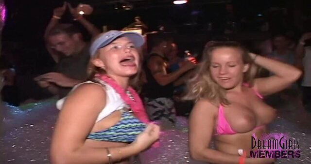 Sexy Coeds Show Spring Break Foam Party