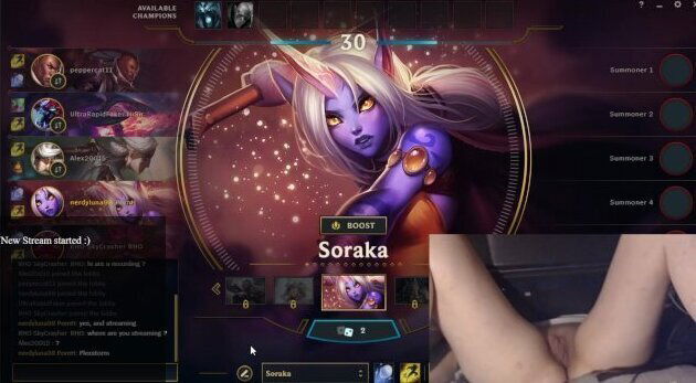 Girl playing League Legends after over month break