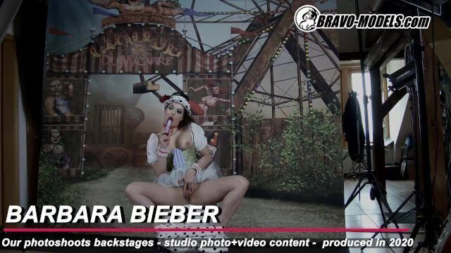 396-Backstage Photoshoot Barbara Bieber Cosplay