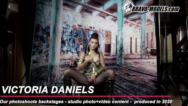 405-Backstage Photoshoot Victoria Daniels Cosplay