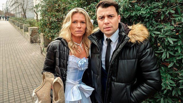 DEBT4k. Loan manager gives bride chance getting debt