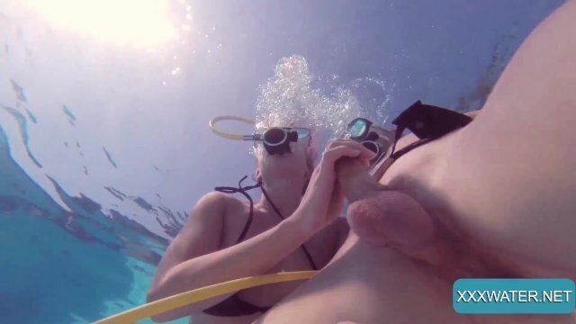 Underwater hardcore blowjobs from Minnie Manga