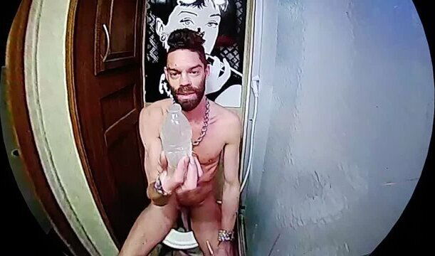 Sum_moS clean your with water bottle