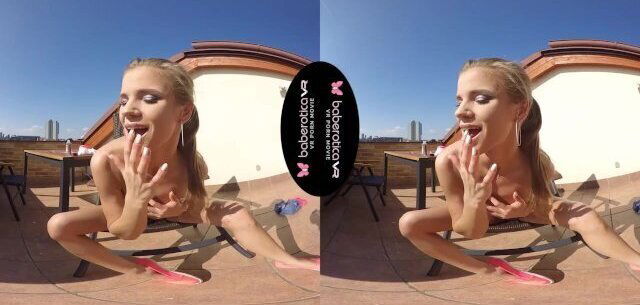 Solo girl, Sarah masturbating moaning,