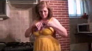 Mature in the Kitchen R20