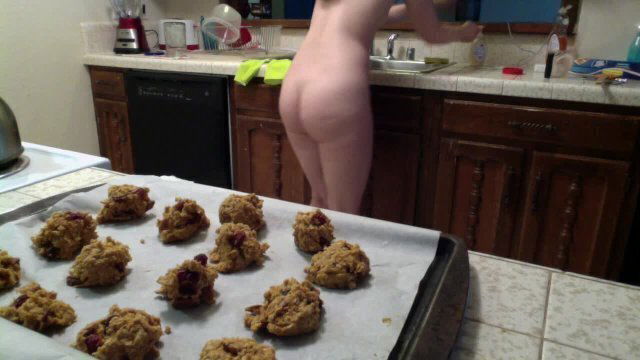 Thiccc Butt Ginger Bakes Pumpkin Cookies! Naked Kitchen Episode