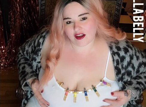 GIANTESS drinks much puts little giant titties