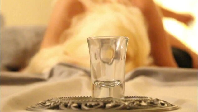 Gorgeous Bubble Butt Olivia Regal Swallows Cumshot