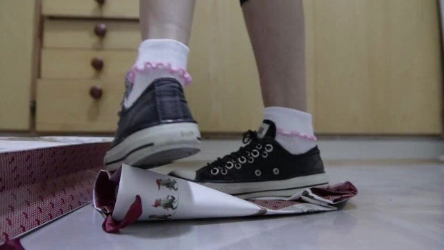 Converse Sneakers Crushing Christmas Gifts