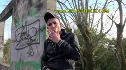 MIKE TIGER fait baiser comme salope jeune rebe