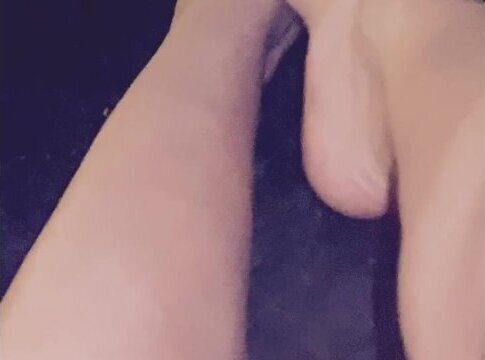 BambiAmbitas beautiful feet, hole scene